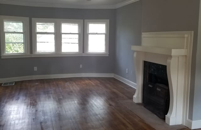10901 Elmwood Ave - 10901 Elmwood Avenue, Garfield Heights, OH 44125