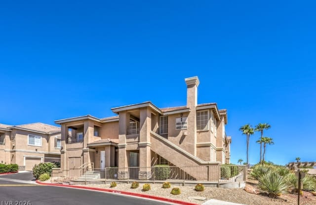 9901 Trailwood Drive Gallery 2