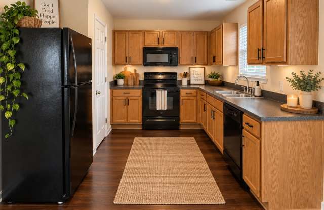 21 Miller Park-ONE-STORY HOME ON CUL-DE-SAC | 2-CAR GARAGE | $1,925 | FREE APPLICATION. Gallery 4
