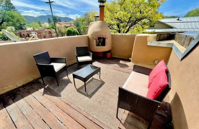 1027 Canyon Rd photos photos