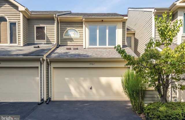 1987 LAKEPORT Way Gallery 3
