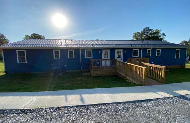 Two bedroom with a large office. Single level - 52 Crescent Hill Drive, Campbell County, VA 24550