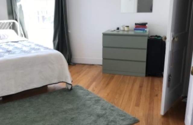 1304 S Pearl Apt 2 Gallery 4