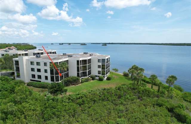 9612 Riverside Drive 102 photos photos