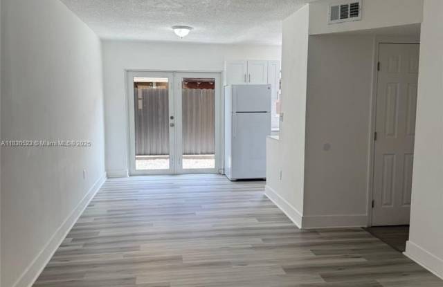 5421 W 24th Ave photos photos