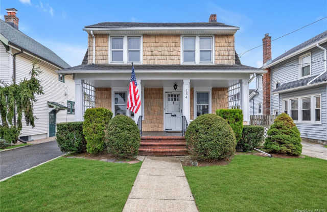 154 Rocklyn Avenue Gallery 1