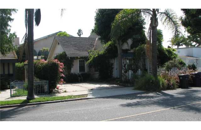 324 Ximeno Avenue Gallery 2
