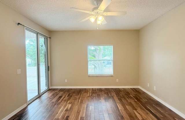 4607 Carmel Cir Gallery 4