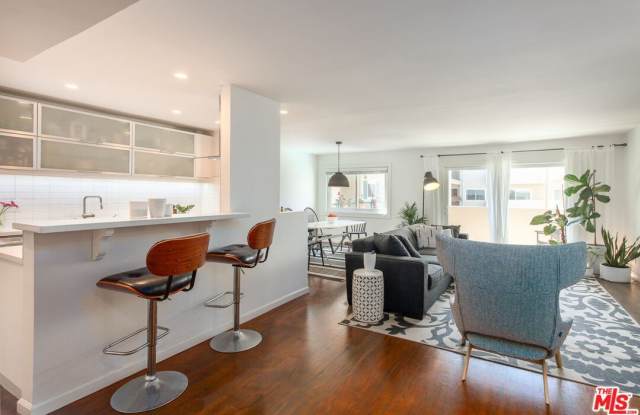 1203 N Sweetzer Ave photos photos