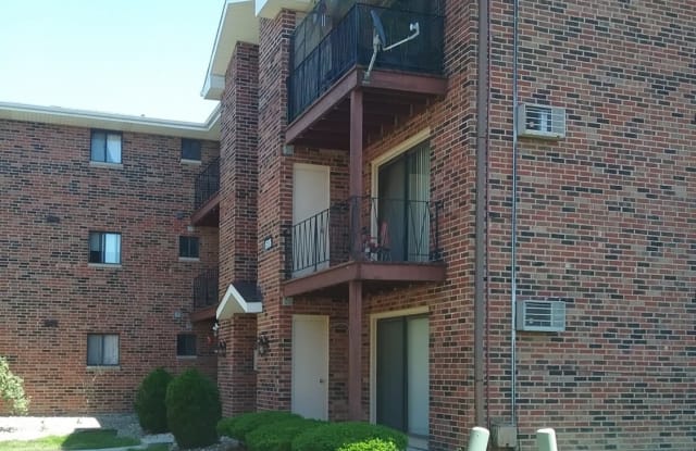 5906 W COREY Lane - 5906 Corey Ln, Oak Forest, IL 60452 5906 W COREY Lane - 5906 Corey Ln, Oak Forest, IL 60452