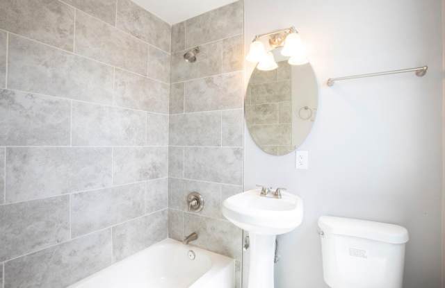 Cherokee Ave | 3853 Gallery 3