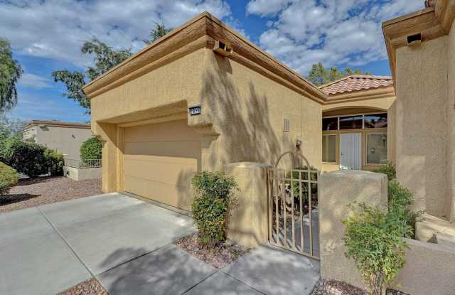 READY TO MOVE IN!!  Pristine Clean townhome in Sun City Summerlin! Gallery 4