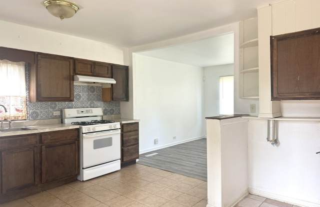 16775 Artesian Avenue Gallery 2