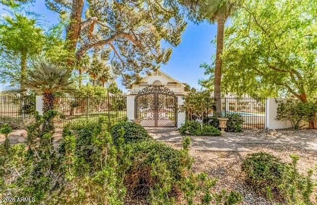 35 S FAIRWAY Court Gallery 4