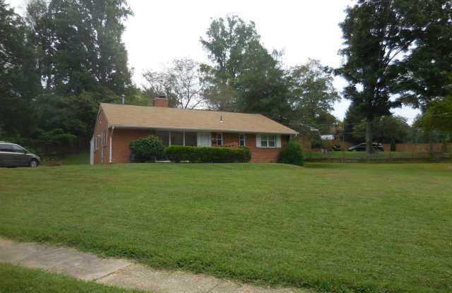 6325 HOWE PLACE Gallery 3