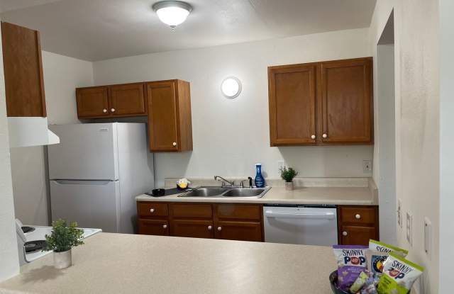 Yarrow Apartments Gallery 3