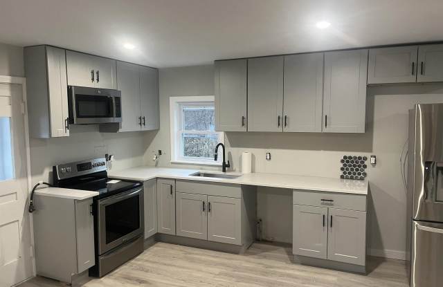 54 Franklin Street - 54 Franklin Street, Somersworth, NH 03878