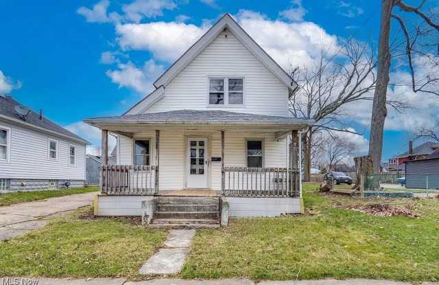 3 Bedroom 1.5 Bathroom House in Lorain photos photos