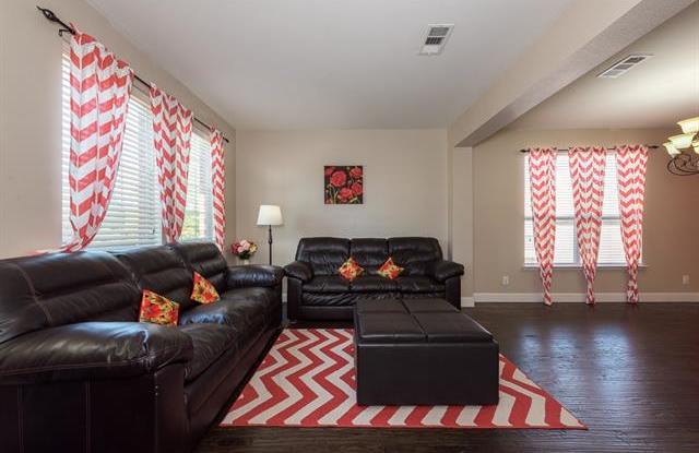 11876 Stephenville Drive Gallery 2