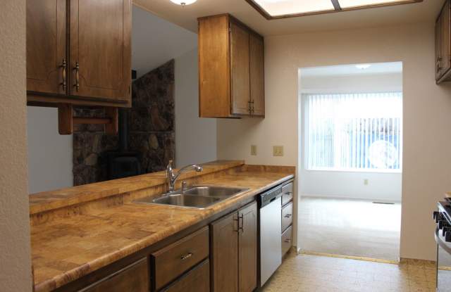 3 Bedroom Home in Sebastopol Gallery 4