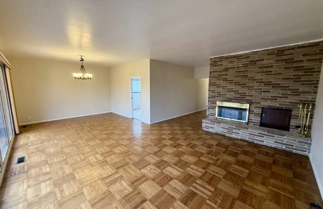 14 Westpark Drive Gallery 2