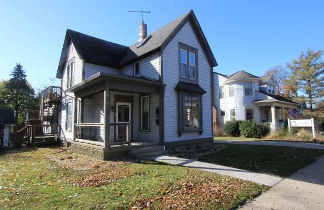 19 W Crystal Lake Avenue unit: 19 photos photos