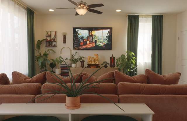 Hazy mornings. Clear Living. Your 3 Bed + Loft Home is READY! photos photos Hazy mornings. Clear Living. Your 3 Bed + Loft Home is READY! photos photos
