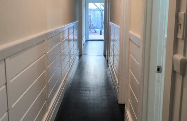 1449 Washington Street Gallery 3