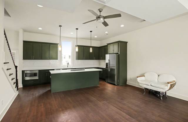 Newly Renovated Condominium Gallery 4