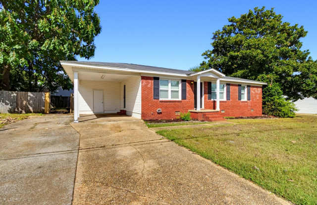 4-Bedroom/2-Bath House - AVAILABLE NOW! Gallery 1