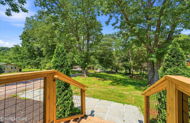 1717 Polkwright Lane Gallery 3
