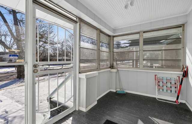 410 N Carroll Avenue Gallery 2