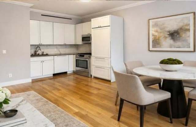 252 WEST 76 STREET - 252 West 76th Street, New York City, NY 10023