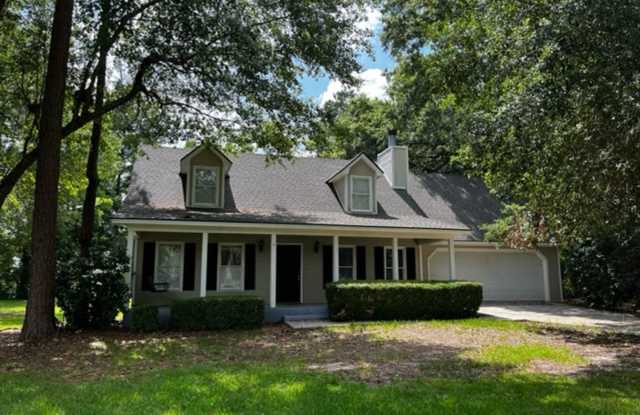 Spacious 4-Bed, 2-Bath Home on 1 Acre in Ray City, GA! photos photos