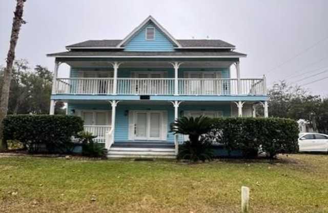 4 Hanover Square - 4 Hanover Square, Brunswick, GA 31520