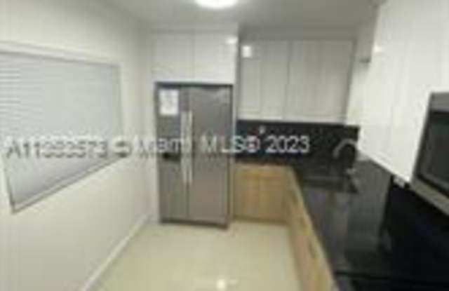 8625 Northwest 8th Street - 8625 Northwest 8th Street, Fountainebleau, FL 33126