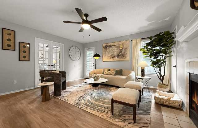 The 1800 at Barrett Lakes Apartments Gallery 3
