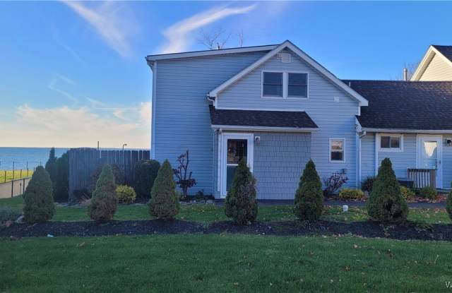 4890 Lake Shore Road - 4890 Lake Shore Road, Wanakah, NY 14075