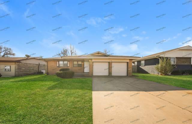 114 Larry Avenue - 114 Larry Avenue, Yukon, OK 73099