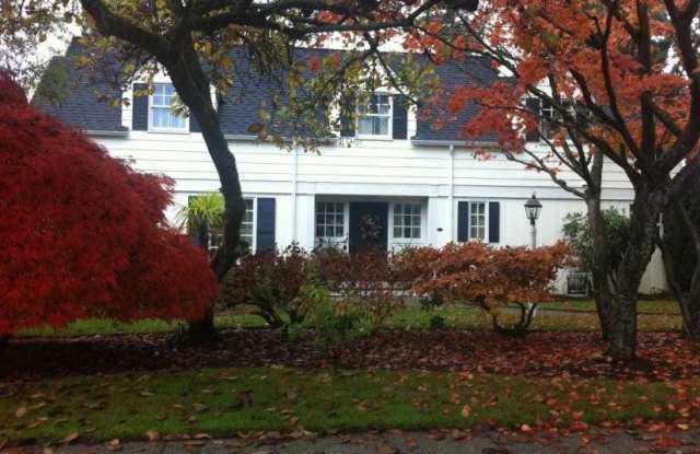 21627 Hoyt Avenue - 21627 Holt Road Northeast, Kitsap County, WA 98370