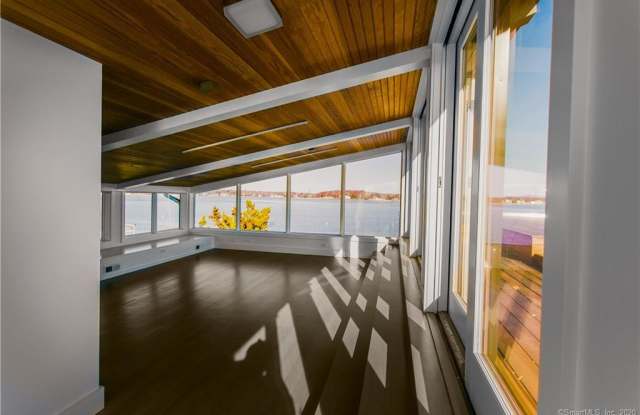 115 Harbor Road Gallery 4