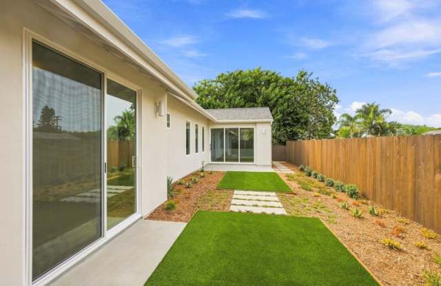 424 North Rios Avenue Gallery 4