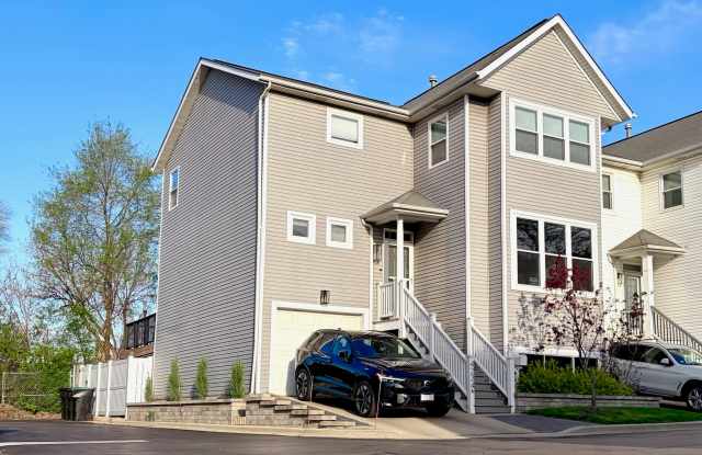 4234 North Kolmar Avenue photos photos