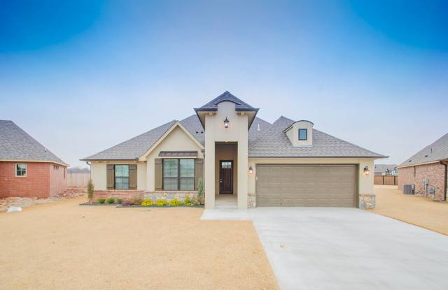 Beautifully maintained, single-story home nestled in the desirable Quail Creek Villas community! photos photos