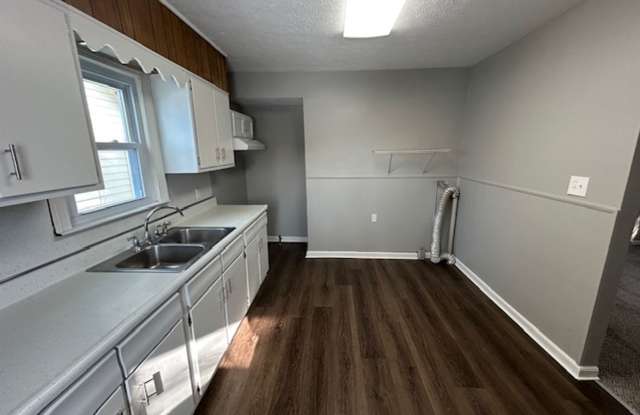 3 Bed- 1 Bath Single Family Home Gallery 4