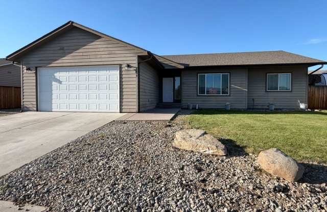 Now renting 3 bedroom House photos photos