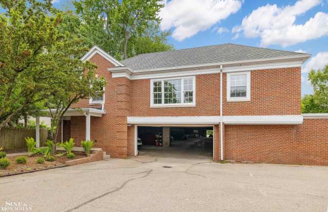 17111 E Jefferson Avenue photos photos