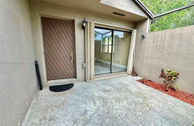 12307 NW 13th Ct photos photos