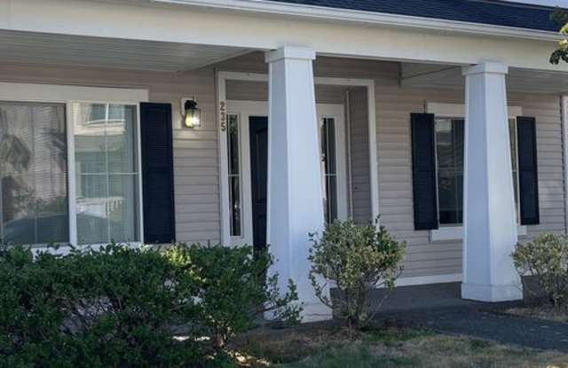 Beautiful 4 Bedroom 2.5 Bath in Liberty Ridge Community - 235 Ferndale Avenue Northeast, Renton, WA 98056