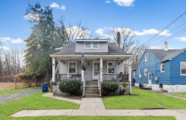 139 Leona Avenue - 2 photos photos